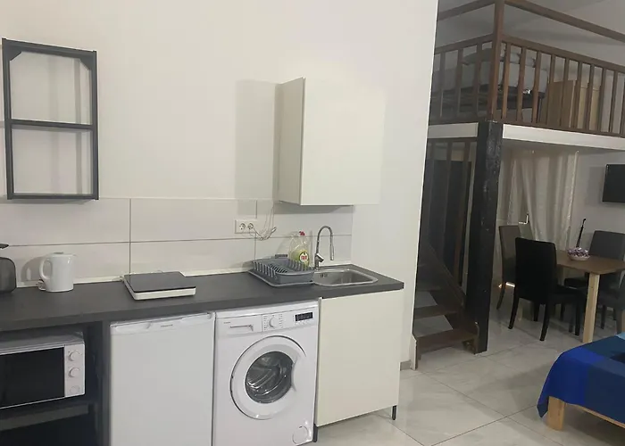 Tal Landier Han/Misafirhane Qormi